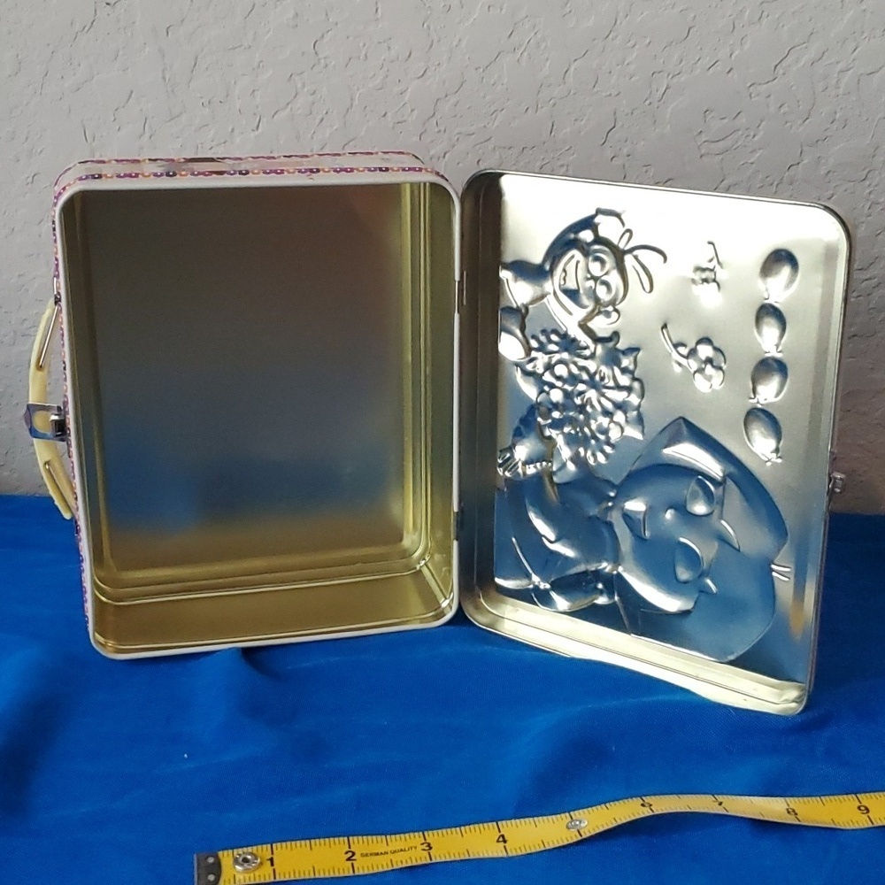2005 Dora the Explorer tin box metal lunch box Beauty in Bloom - Picture 8 of 8